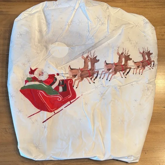 Santa’s Sleigh Pottery Barn Kids Crib Fitted Sheet - Picture 1 of 4